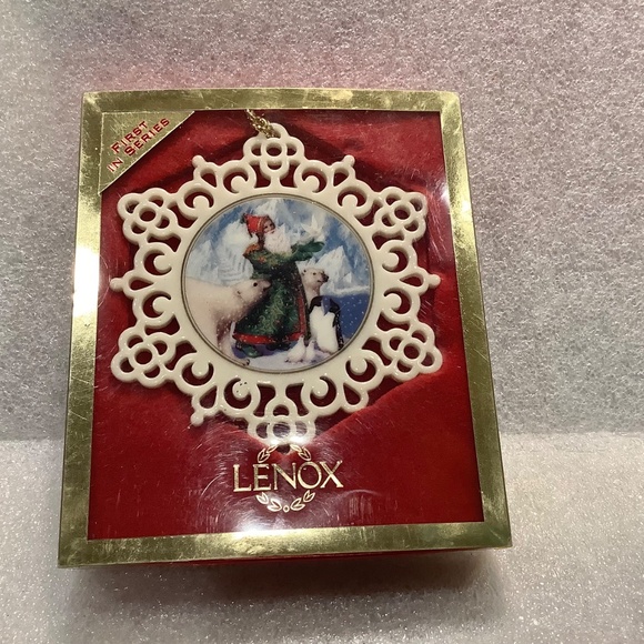 Lenox Porcelain Pierced Snowflake Christmas Ornament Santas Gift of Peace - Picture 6 of 7